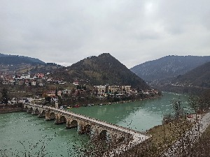 Прича о два живота са две стране једне Дрине