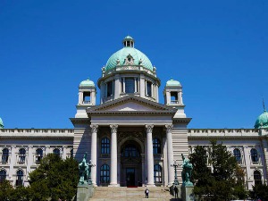 Посланику ПУПС-а позлило у парламенту, пребачен у Ургентни