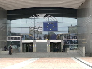 ЕП гласа о извештају Билчика о Србији – крајем марта текст у форми резолуције