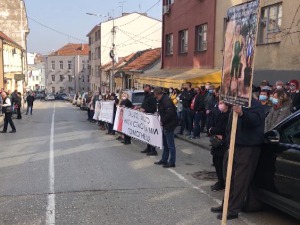 Протест у Лозници – грађани траже бржу реакцију тужилаштва у случајевима саобраћајних несрећа