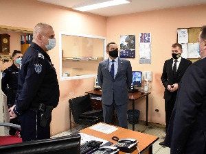 Вулин у Суботици: Борба против царинског криминала и илегалних миграција главни задаци полиције