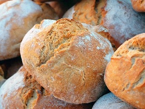 Пекара у Врбасу помаже суграђанима у доба епидемије – бесплатан хлеб за оне који немају да плате