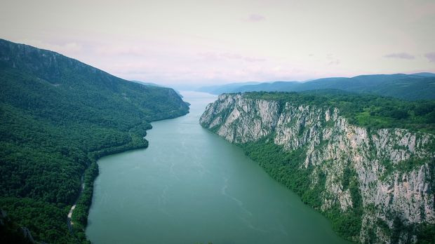 Gospodar Dunav i njegovi vodeni vitezovi Gospodar Dunav i njegovi vodeni vitezovi