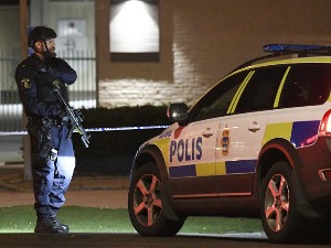 Осам особа повређено у нападу ножем у Шведској