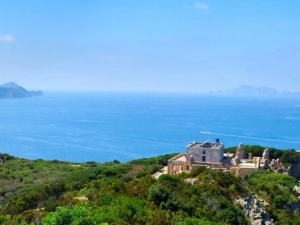 Заноне - острво греха  у Тиренском мору