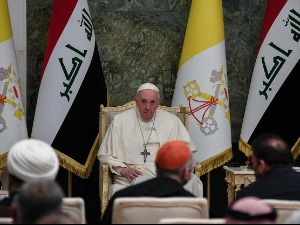 Папа Фрања у посети Ираку, састанак са лидером шиита Великим Ајатолахом Алијем ел Систијем
