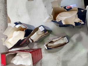 Цариници открили таблете у кутијама кекса, пиринча и тестенине