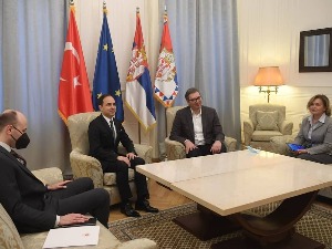 Вучић са амбасадором Турске: Две земље дају снажну подршку стабилности целог региона