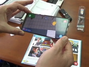 Интерактивна књига учи основце како да се што безбедније понашају у саобраћају