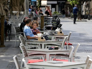 Влада усвојила нове мере – детаљне информације о томе шта ради за викенд, а шта не