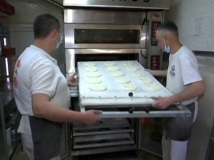 Хумани пекари из Чачка поручују: Нико не треба да остане гладан
