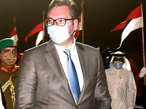Вучић допутовао у Бахреин, у суботу сусрет са краљем Хамадом