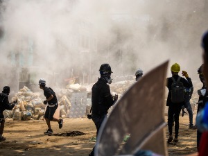 Наставак насилних протеста у Мјанмару, убијено 14 демонстраната
