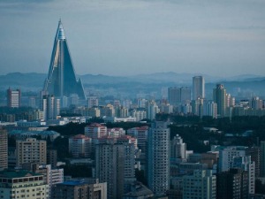 Ким Јо Џонг упозорила САД да "не изазивају смрад"