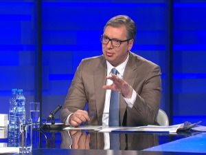 Вучић за РТС: Заједно побеђујемо епидемију, нема "попуста" за криминалце