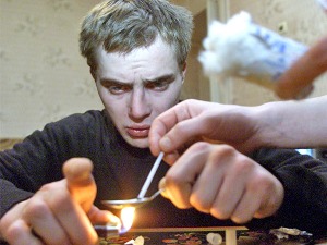 Kако убија „крокодил“, у какву звер те претвара „флака“, шта „кетамин“ ради коњима а шта људима, бизнис др Зарубице Kако убија „крокодил“, у какву звер те претвара „флака“, шта „кетамин“ ради коњима а шта људима, бизнис др Зарубице