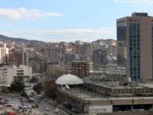 Нeдeља одлучивања у Приштини: Стабилнe институцијe или нови ванрeдни избори