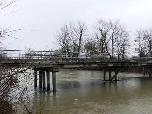 Док за ћуприју Грдица на Морави не буде мајстора, за Опланиће је преко прече, наоколо најближе