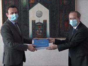 Курти преузео дужност премијера: Приоритет су мере против ковида 19 