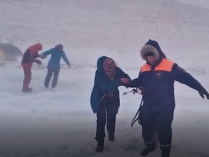 Из снежне лавине евакуисано 38 људи у Русији, међу њима 31 дете