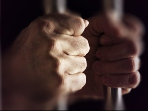 Ухапшен осумњичени за подвођење радница у салону за масажу