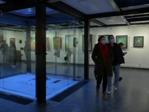 Скидање прашине са сликарске културно-историјске традиције - изложба „Нити и метафоре"