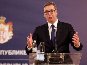 Вучић за ФТ: Ако ЕУ ограничи извоз вакцина, угрозиће вакцинацију у Србији