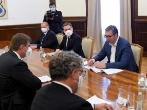 Вучић: Сарадња Србије и Чешке ублажиће корона кризу