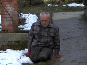 Хидајет Пљакић, човек који хода на рукама и никада не одустаје 