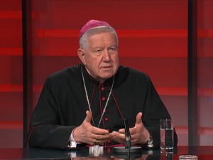 Надбискуп Хочевар уочи Ускрса: Не смемо мислити само на материјалну димензију, него и на разум