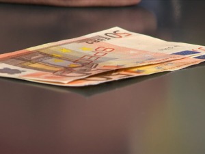 Српски динар и евро су од 100 одсто памука – пазите да не добијете синтетику