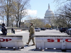Узбуна на Капитол хилу, страдали нападач и полицајац