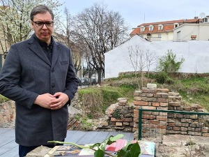 Вучић: Србиjа остаjе посвећена идеалима антифашизма и слобода
