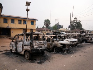 Напад на затвор у Нигерији, побегло више од 1.800 затвореника 