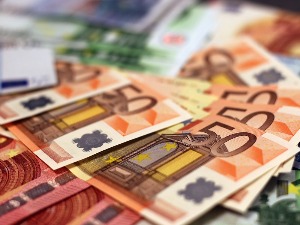 Kолико нам је новца потребно за достојанствен живот?