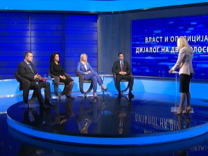 Могу ли власт и опозиција водити дијалог на два колосека