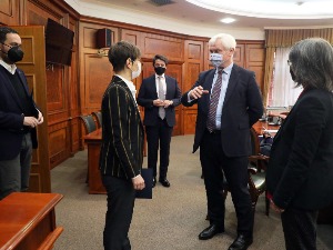 Брнабићева са британским министром: Србија заинтересована за инвестиције и стратешке пројекте