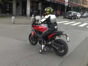 Скоро четвртина тешко повређених у саобраћају су мотоциклисти - како безбедно уживати на два точка