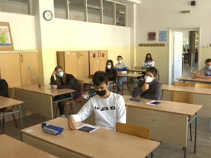 Тест из математике првог дана пробе мале матуре, припреме почеле на време