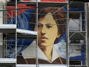 Шапчани не заборављају Драгу Љочић, прва лекарка у Србији добија мурал