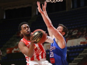 Преокретом у последњој четвртини Звезда победила Игокеу