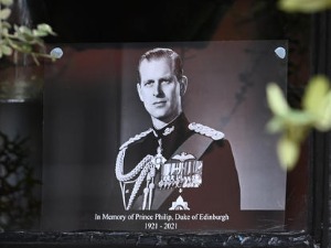 "Када умрем, стрпај ме у ровер и вози у Виндзор", краљица испунила жељу принца Филипа