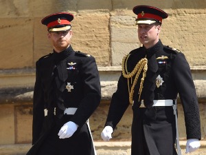 Принчеви Вилијам и Хари опростили се од деде засебним порукама