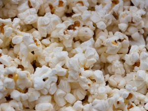 Радио драма: Зашто се кокице купују преко реда, 7. део