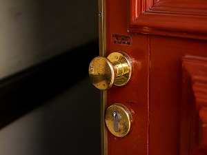 Италијан пред лондонским судом признао да је пљачкао станове познатих личности