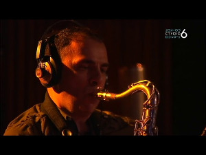 Студио 6: Тапан