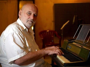 ТВ лица...као сав нормалан свет: In memoriam Зоран Симјановић