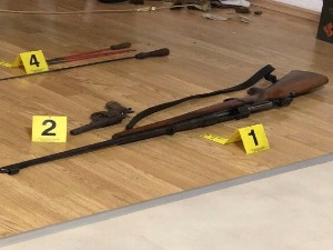 Косовска полиција ухапсила 13 особа, заплењен 21 комад оружја