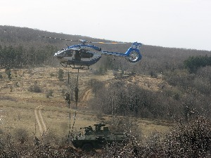 Снајперски парови, падобрански и ронилачки десанти, специјално обучени пси за напад на вежби "Одговор 2021"