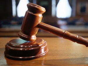 Глумцу Браниславу Видаковићу 100.000 динара казне за недозвољено држање дроге